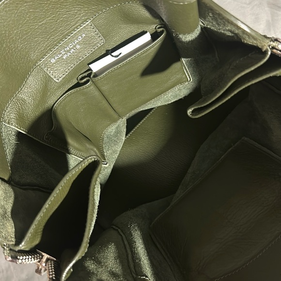 Balenciaga Papier A5 Zip Around Tote - Picture 8 of 10